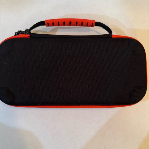 Nintendo Switch Protection Kit- OLED Model - Picture 2 of 9